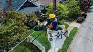 Electrician working in a MEWP