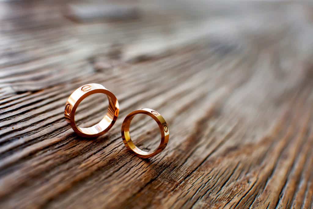 Traditional conductive wedding rings