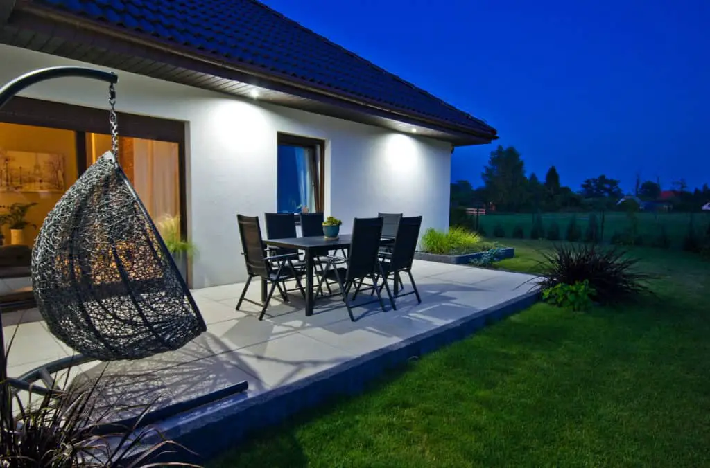 outside lighting adding value to a house 