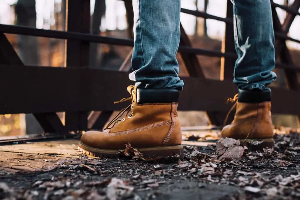 Steel toe boots look cool, but should electricians wear them?